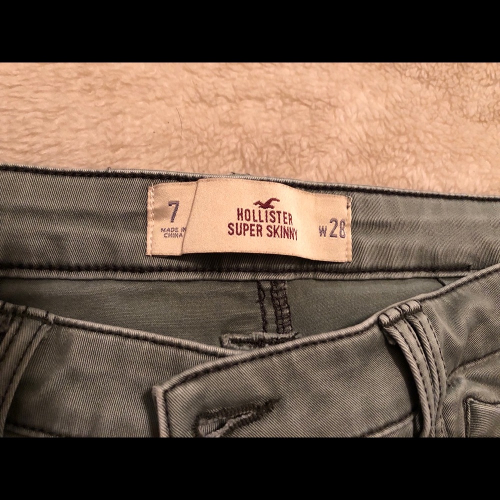 Hollister Super Skinny size  28